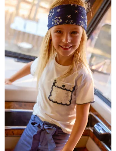 Camiseta m/c aplique - Crudo     