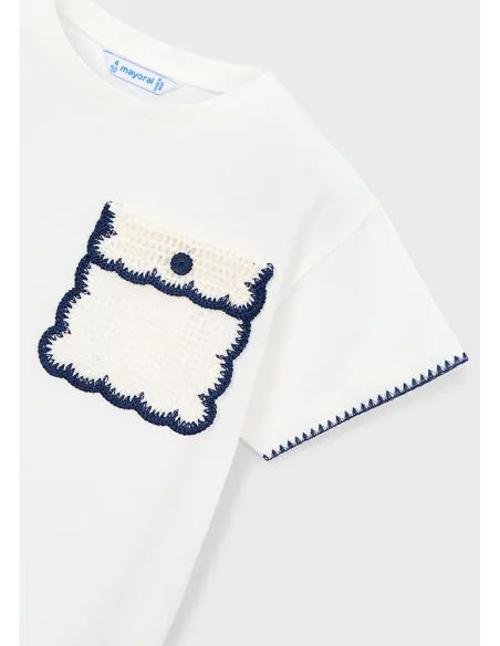 Camiseta m/c aplique - Crudo     